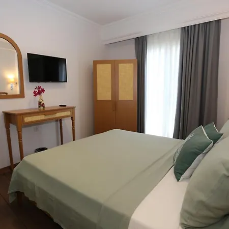 Hotel Ataçesme 4*